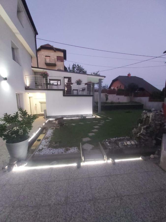 מריבור Panda Rooms מראה חיצוני תמונה