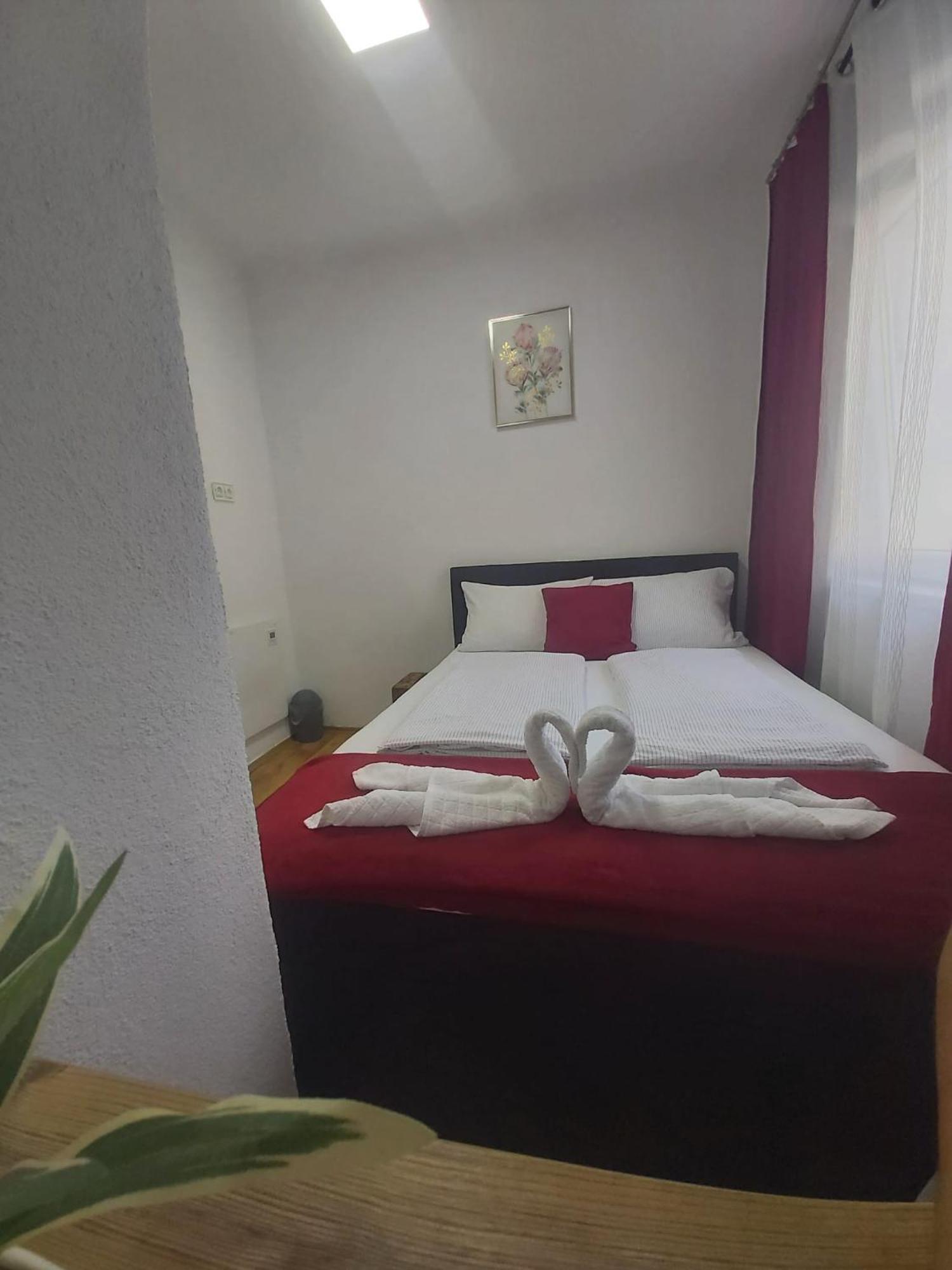מריבור Panda Rooms מראה חיצוני תמונה
