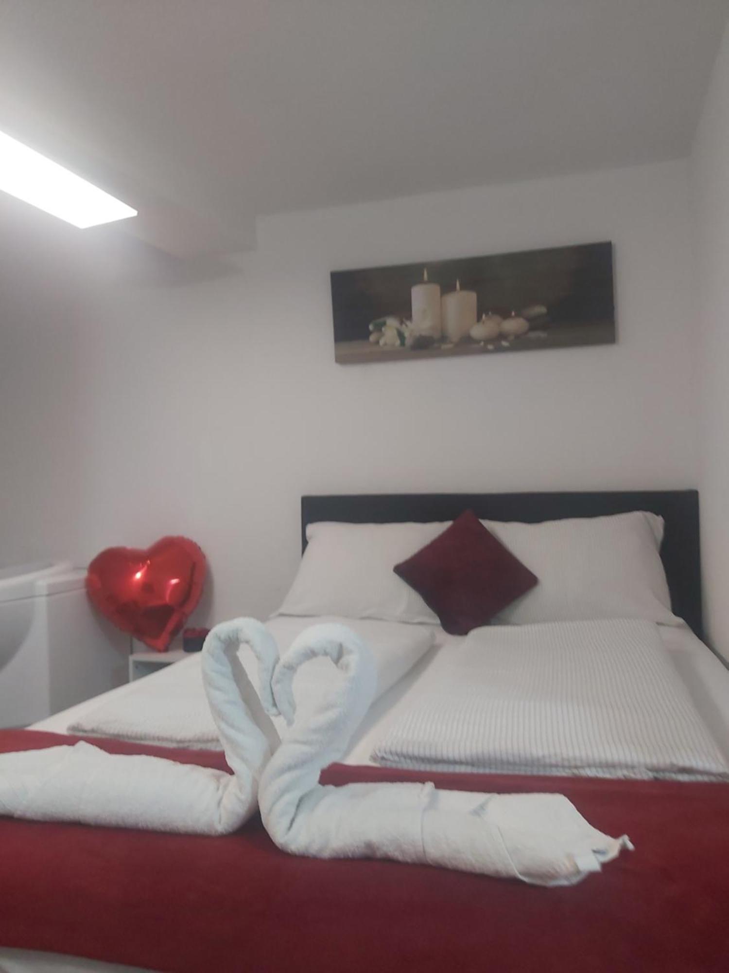 מריבור Panda Rooms חדר תמונה