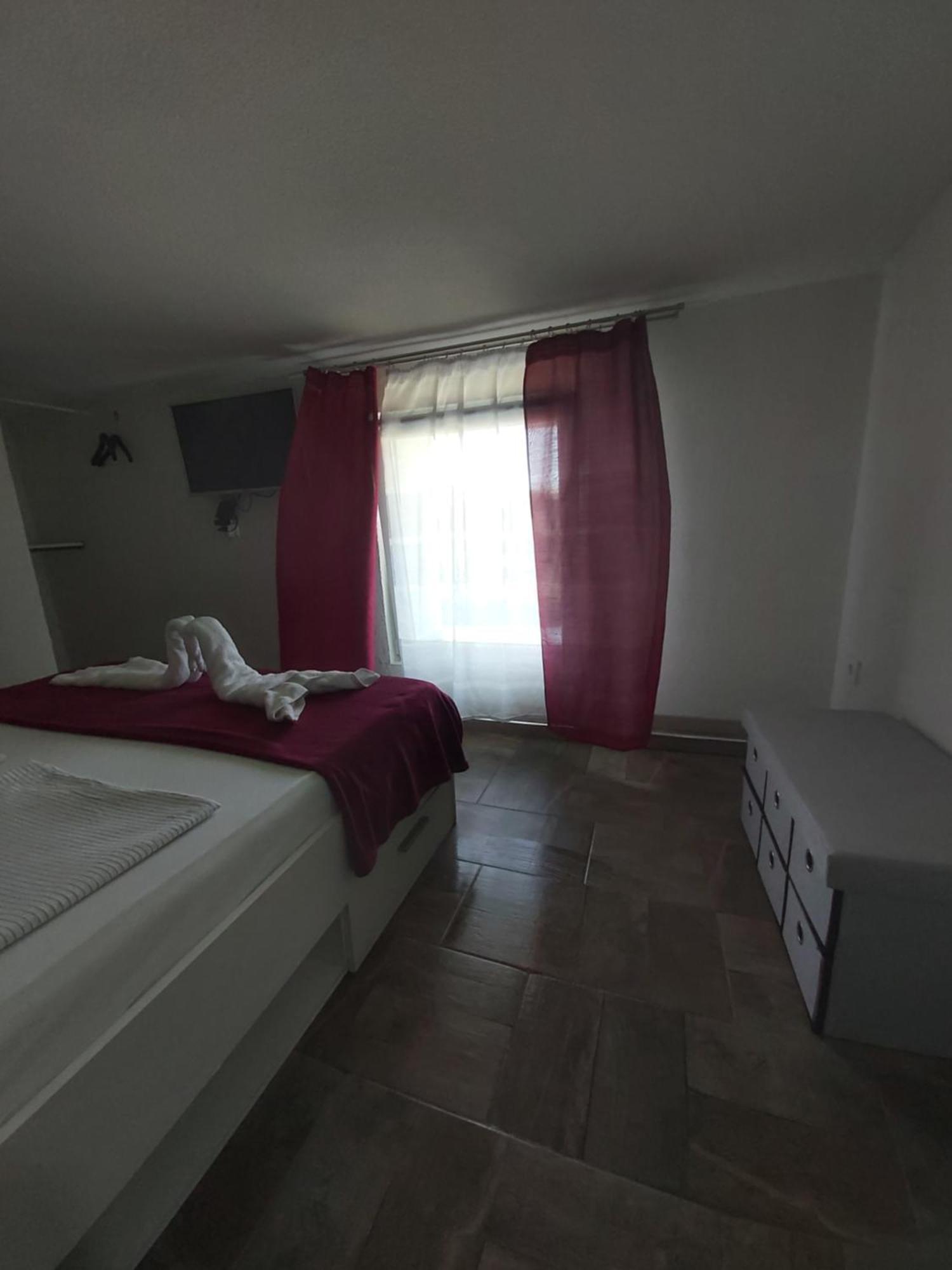 מריבור Panda Rooms חדר תמונה