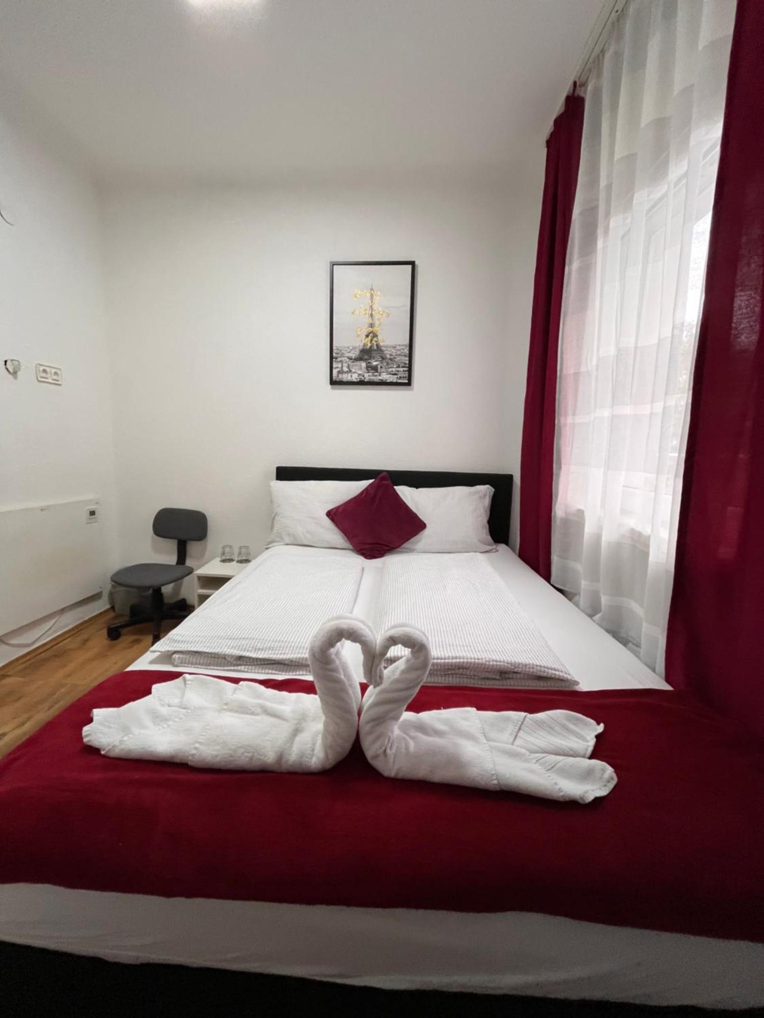 מריבור Panda Rooms מראה חיצוני תמונה